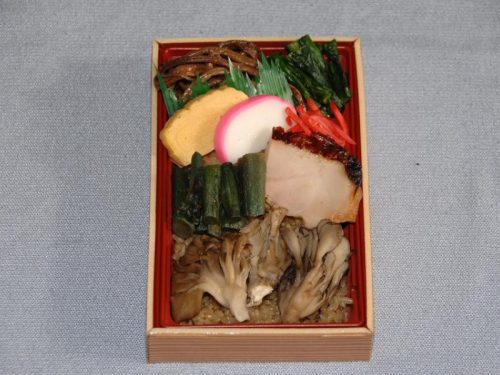 おおもも　まいたけ弁当